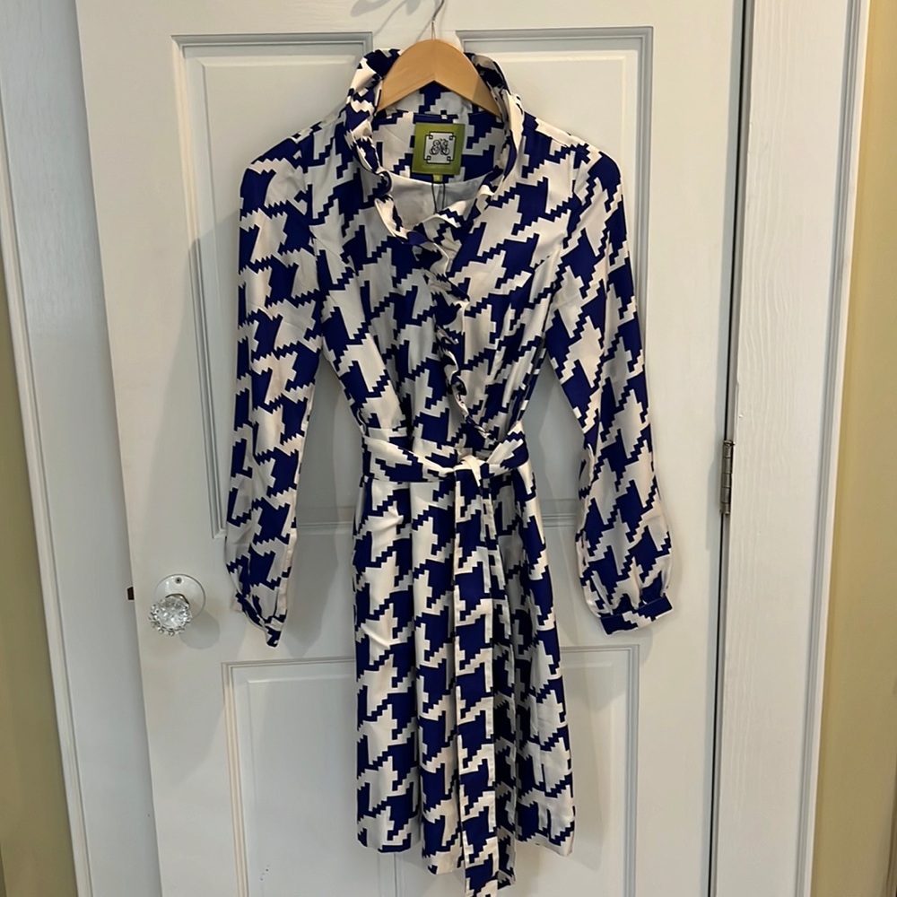 Elizabeth McKay ruffle silk geometric print wrap dress purple white size 2